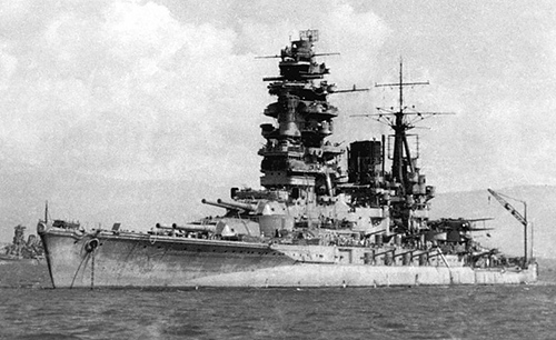 Japanese_Battleship_Nagato_1944