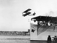 Douglas_DT-2_taking_off_from_USS_Langley_(CV-1)_on_2)