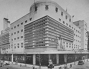 Tokyo_Takarazuka_Theater_in_Taisho_and_Pre-war_Showa_eras